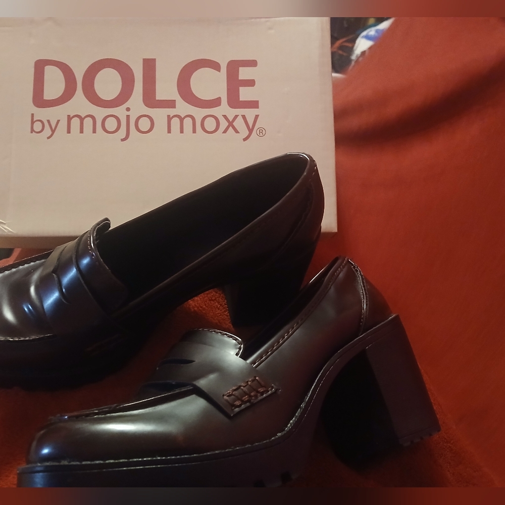 Mojo Moxy Dolce Women's Brown Loafers